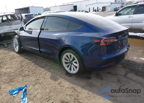 2022 Tesla Model 3 Long Range Dual Motor All-Wheel Drive z USA, uszkodzony, nr VIN 5YJ3E1EB0NF325402
